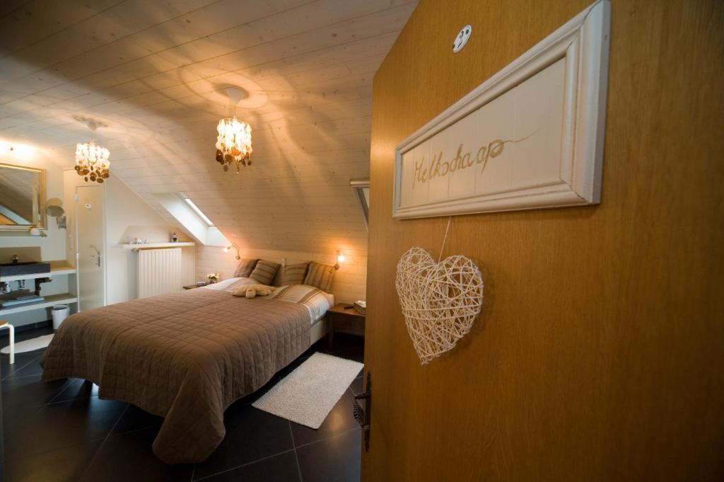 B&B Artiriacumhoeve Zedelgem Buitenkant foto